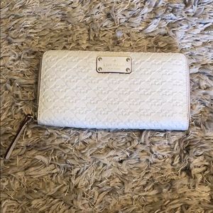 Brand New UnUsed Kate Spade Zip Closure Wallet